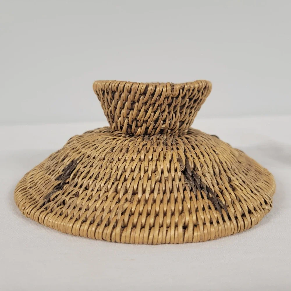 Woven Rattan Basket‎ Lid Holder Decorative Accent